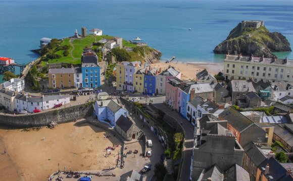 35 gorgeous Welsh town and