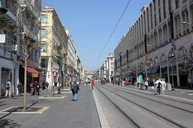 Rue jean medecin, shopping street
